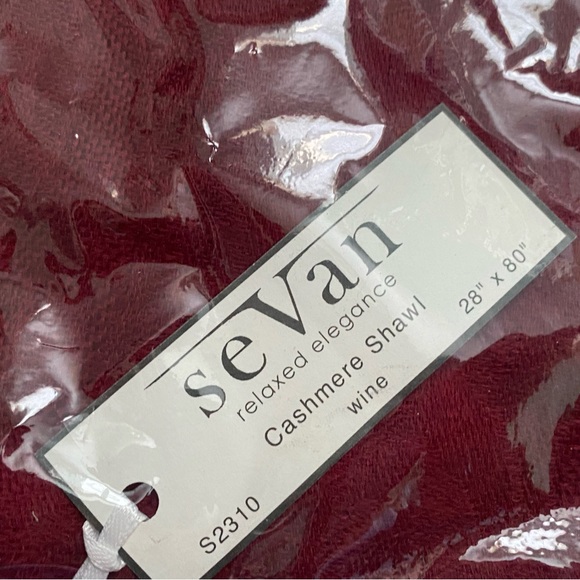 NWT SeVan Cashmere Shawl/scarf - Picture 3 of 4